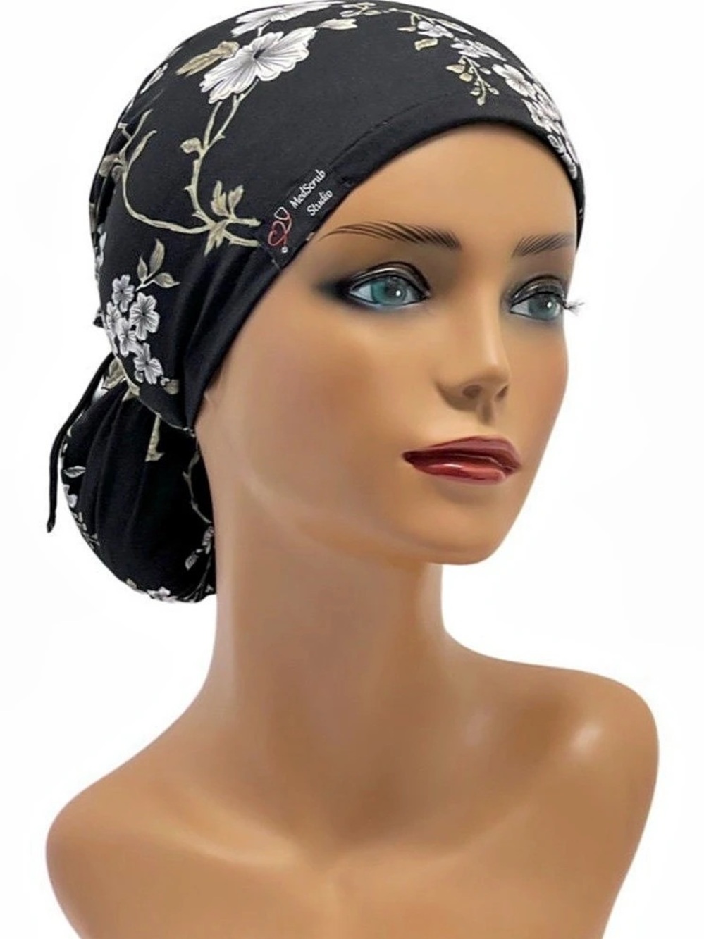 MedScrub Stretch Black Floral Scrub Like New